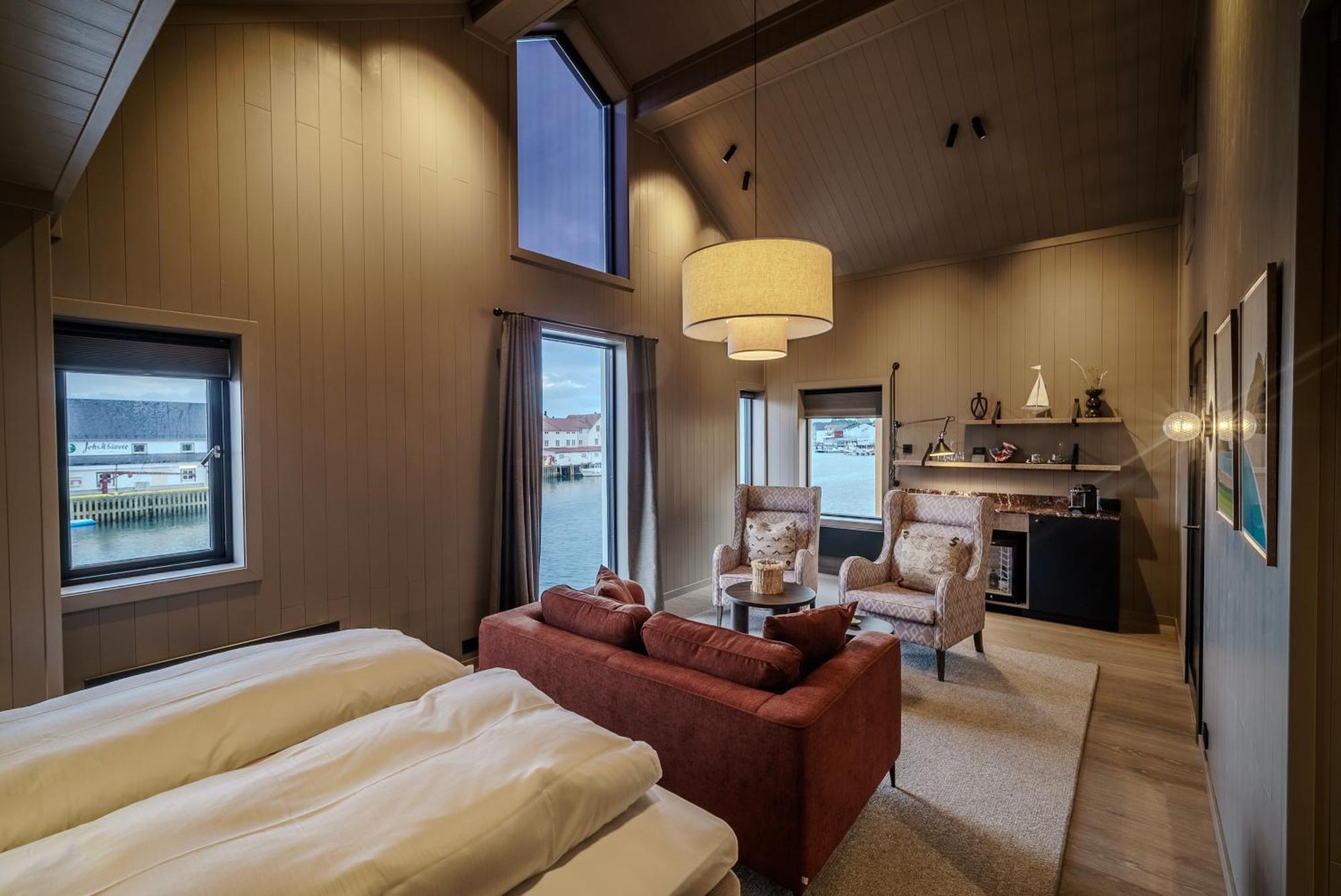 Henningsvaer Bryggehotell - By Classic Norway Hotels Exterior photo