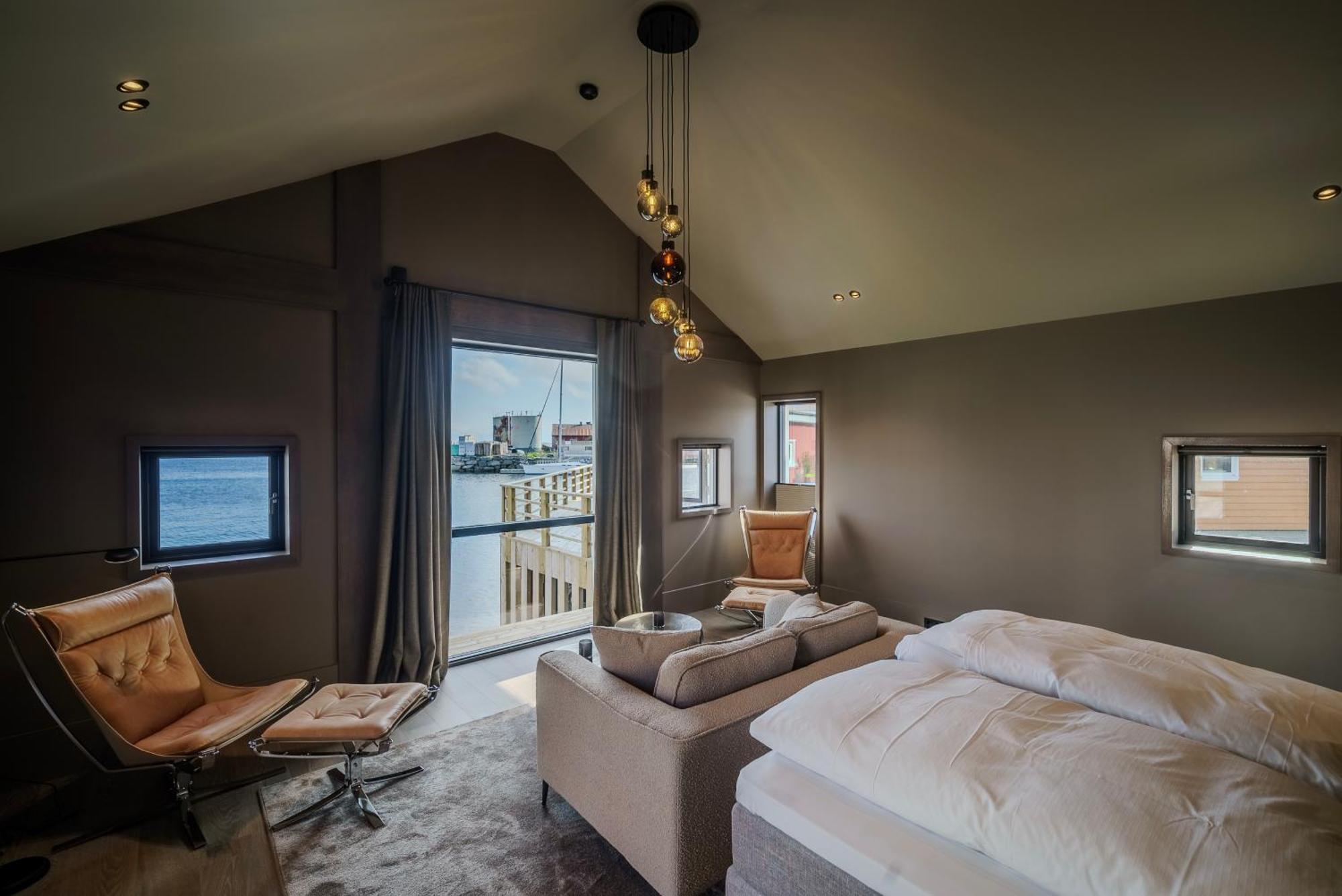 Henningsvaer Bryggehotell - By Classic Norway Hotels Exterior photo